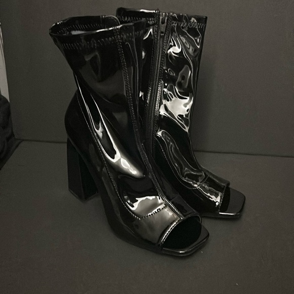 Black leather block heels - Picture 1 of 5